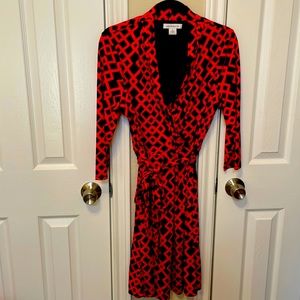 Liz Claiborne red and navy size large